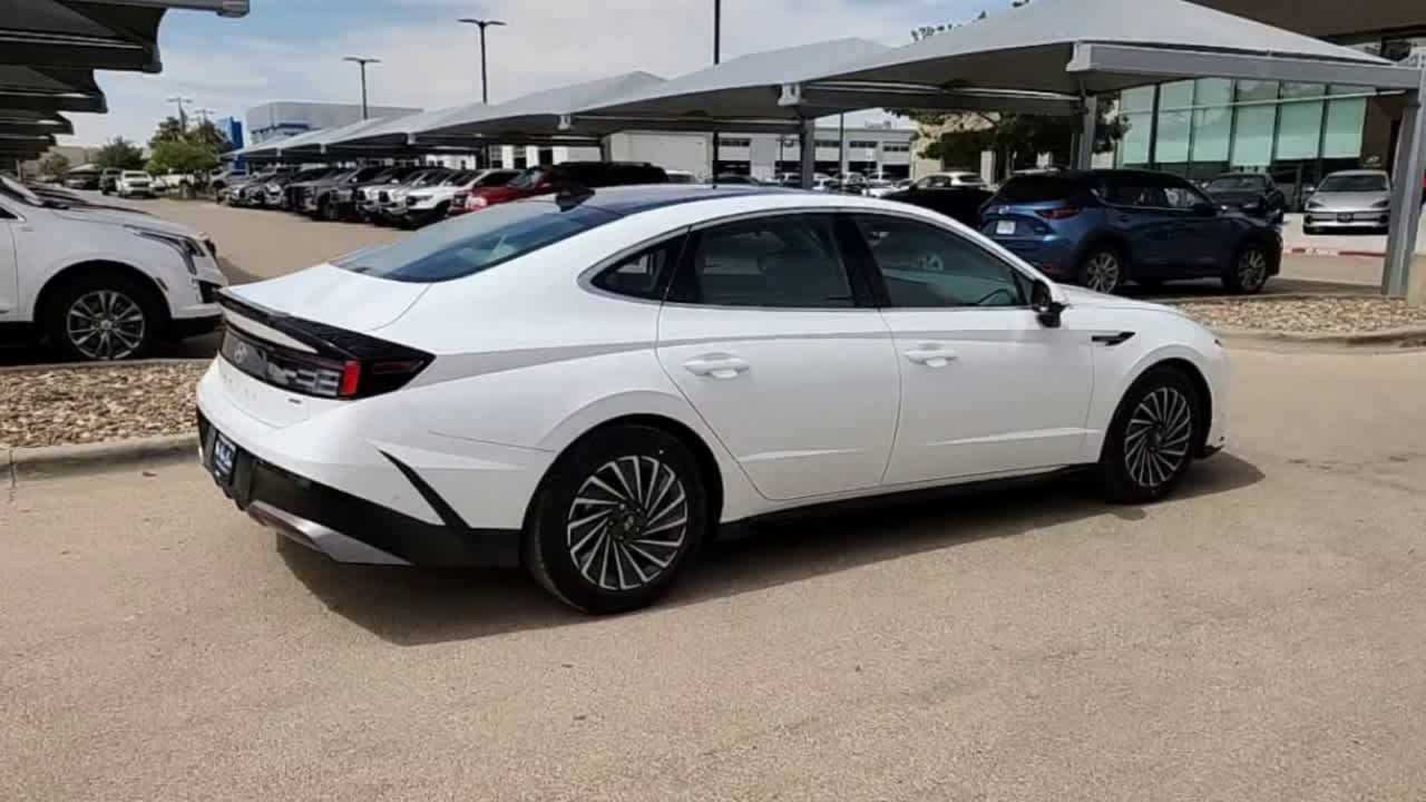 new 2025 Hyundai Sonata Hybrid car, priced at $39,935