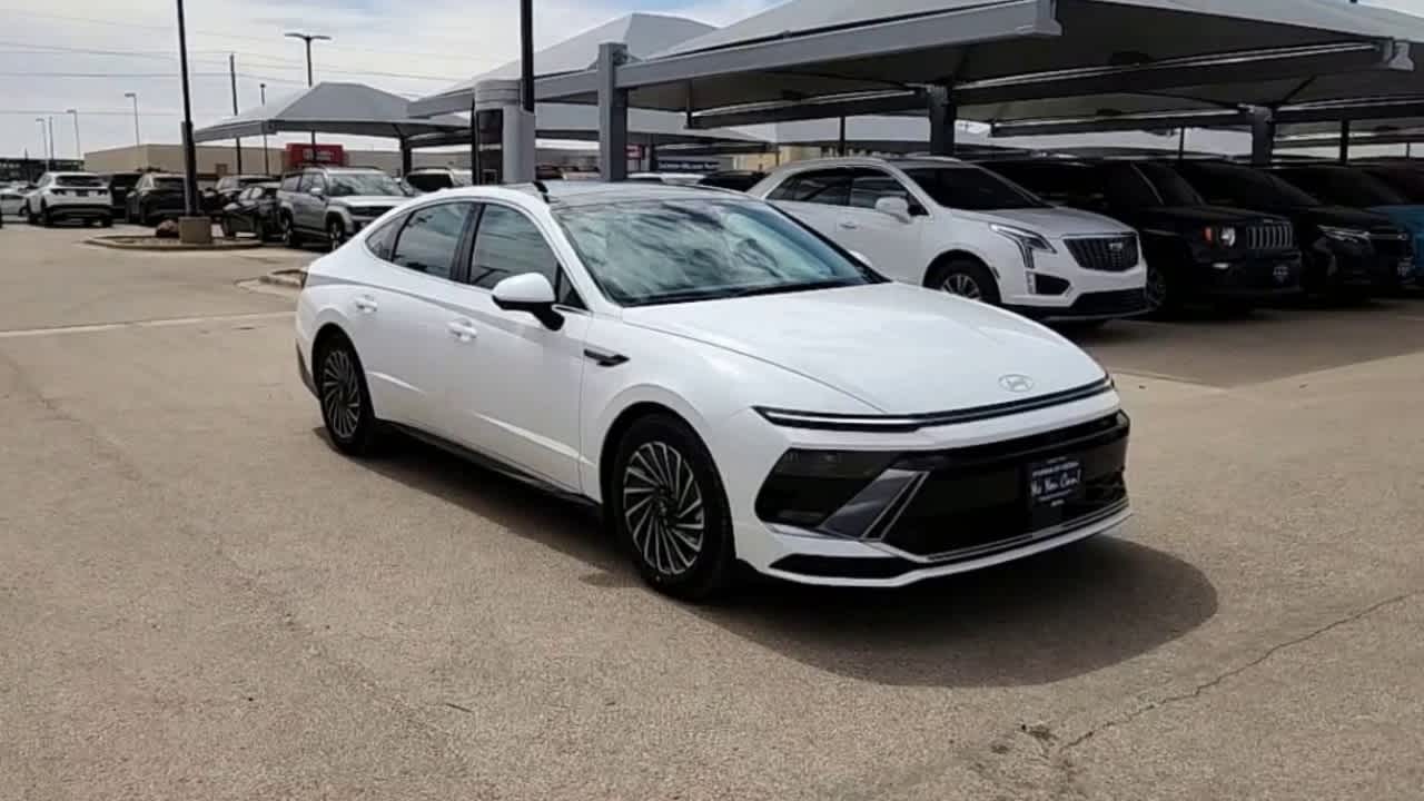 new 2025 Hyundai Sonata Hybrid car, priced at $39,935
