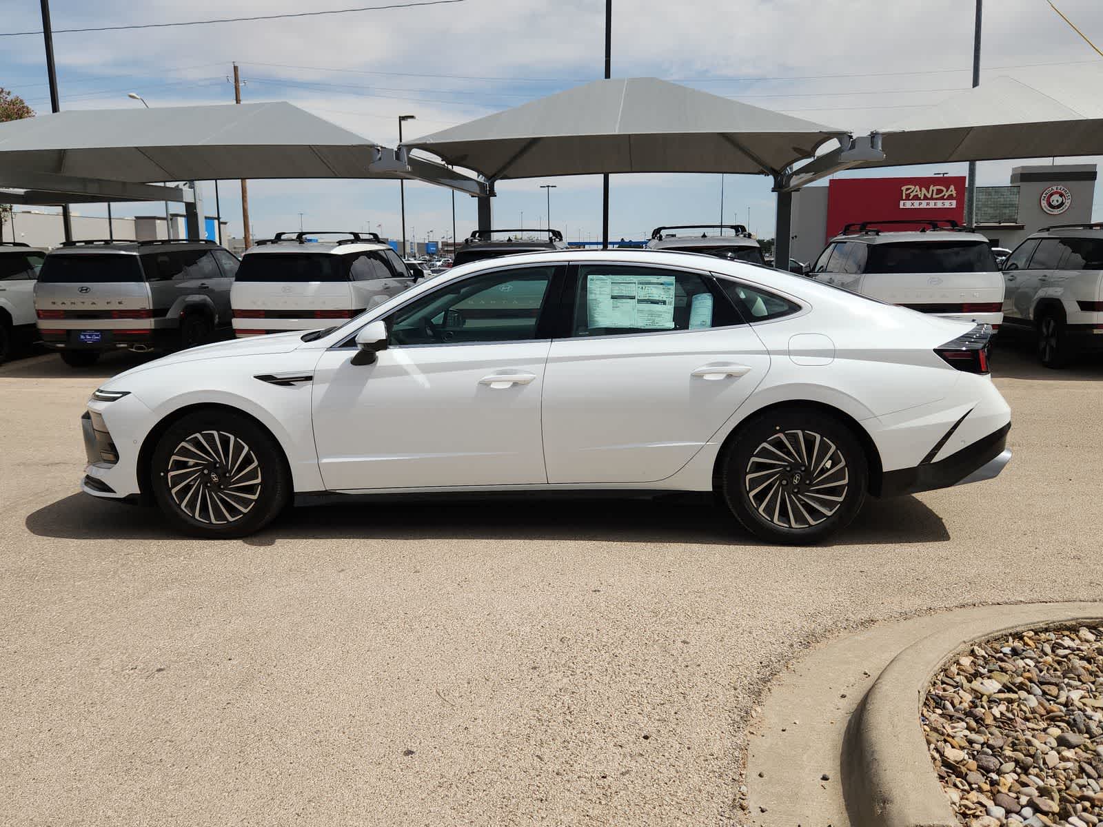 new 2025 Hyundai Sonata Hybrid car, priced at $39,935