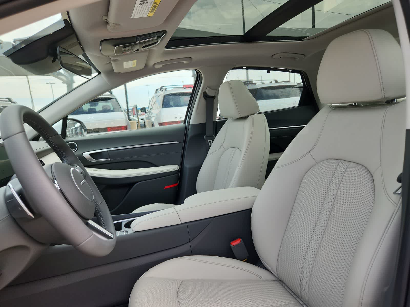 new 2025 Hyundai Sonata Hybrid car, priced at $39,935
