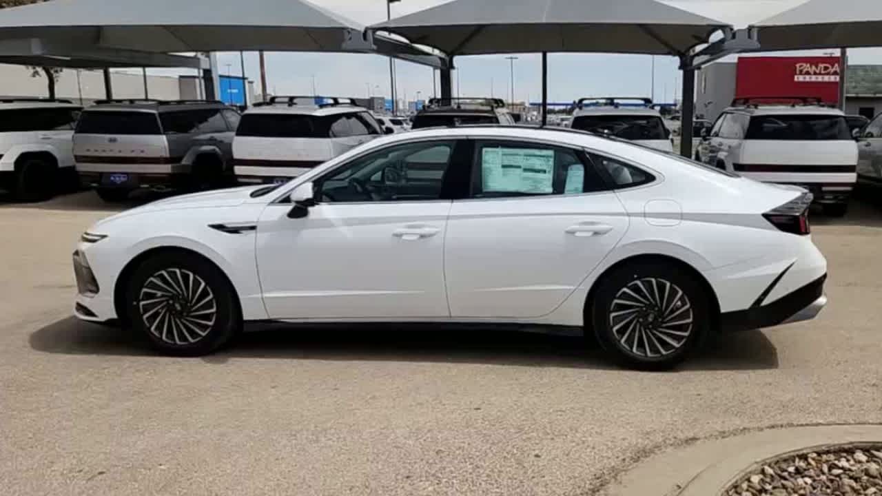 new 2025 Hyundai Sonata Hybrid car, priced at $39,935