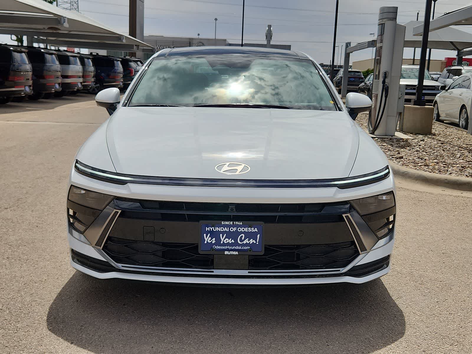 new 2025 Hyundai Sonata Hybrid car, priced at $39,935