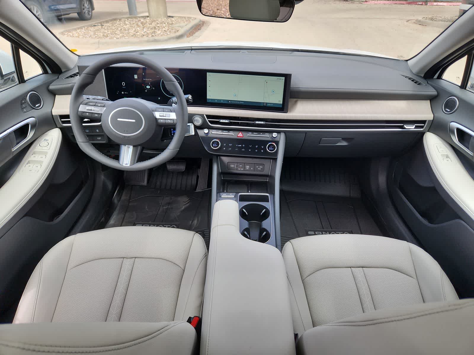 new 2025 Hyundai Sonata Hybrid car, priced at $39,935
