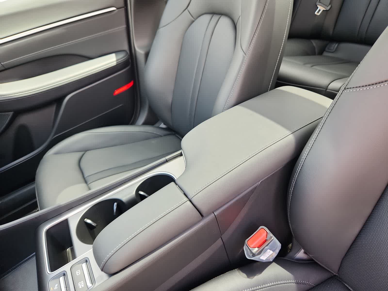 new 2025 Hyundai Sonata Hybrid car, priced at $40,148