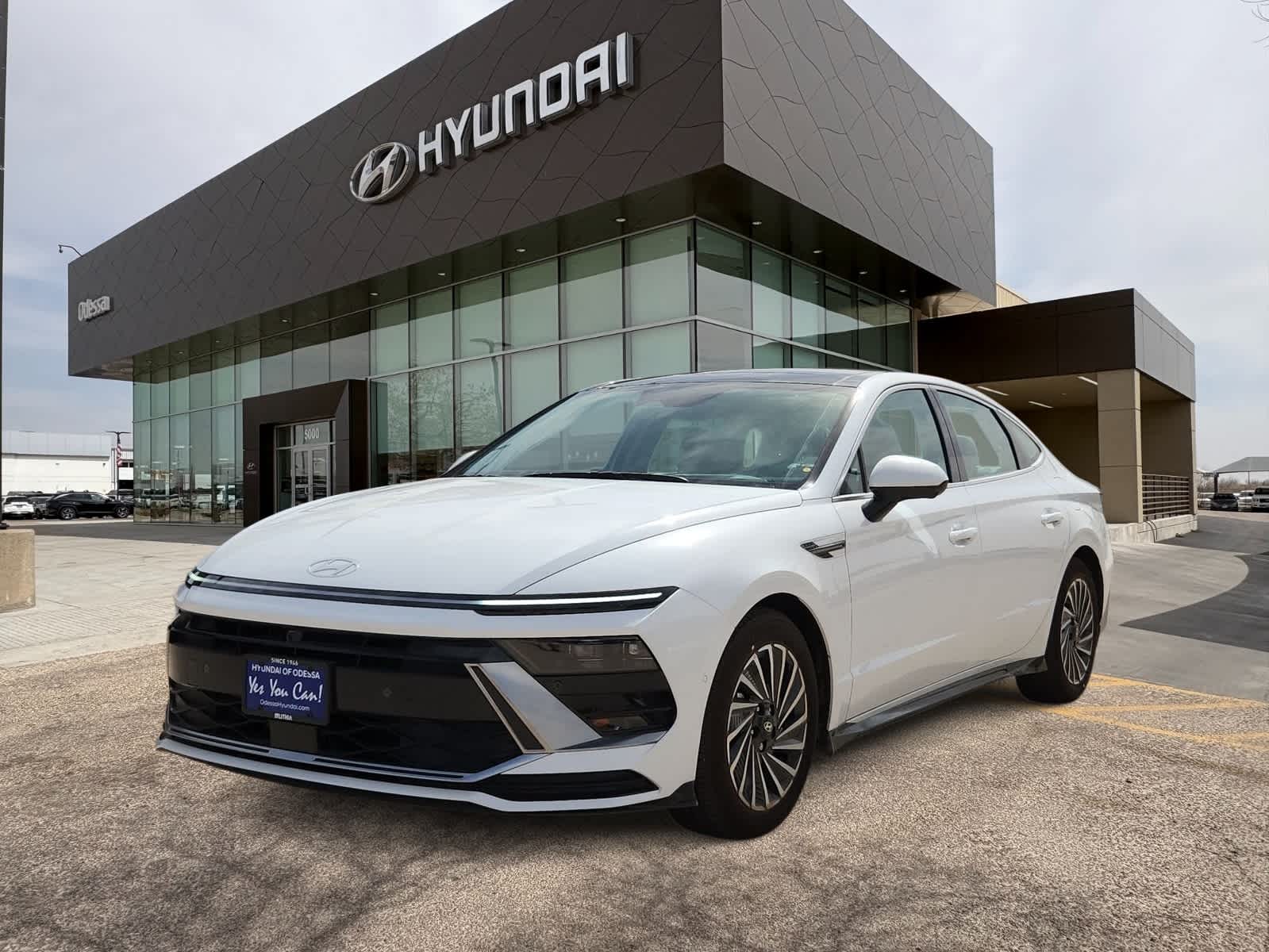 new 2025 Hyundai Sonata Hybrid car, priced at $39,905