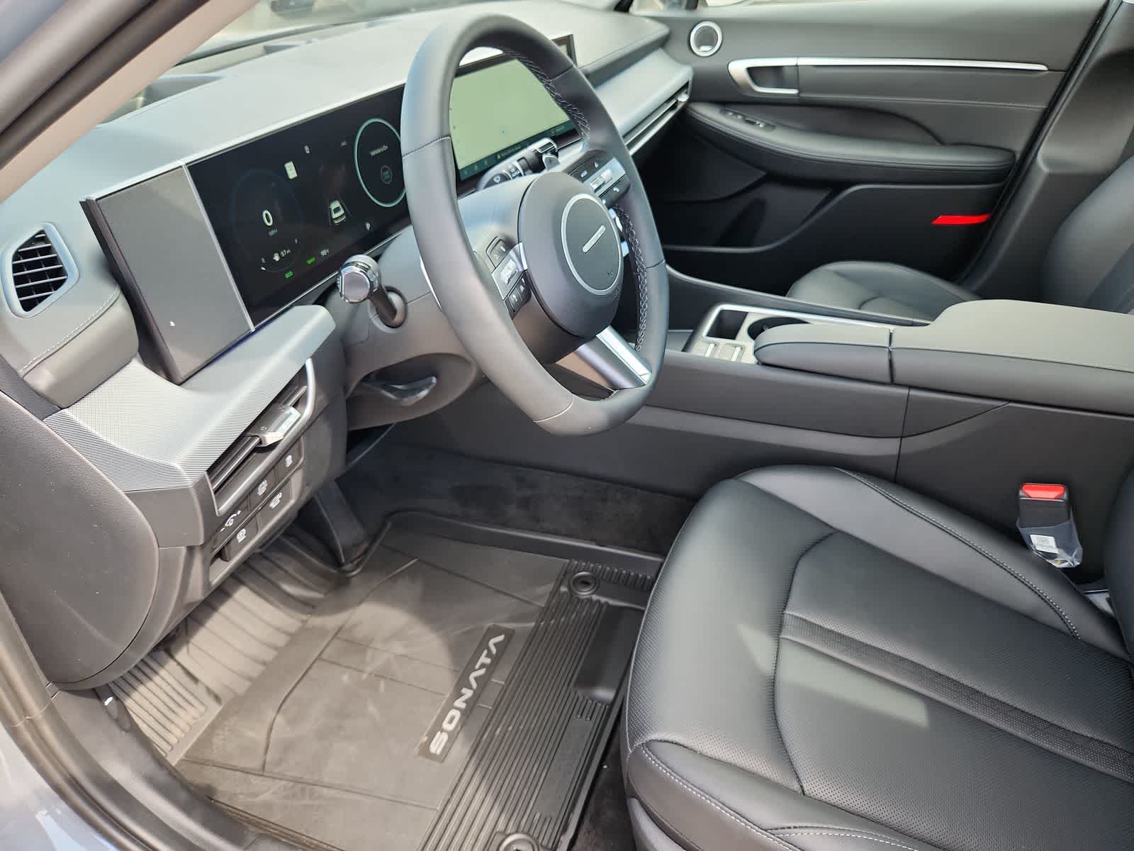 new 2025 Hyundai Sonata Hybrid car, priced at $39,480