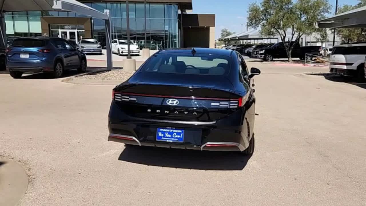 new 2025 Hyundai Sonata car, priced at $30,028