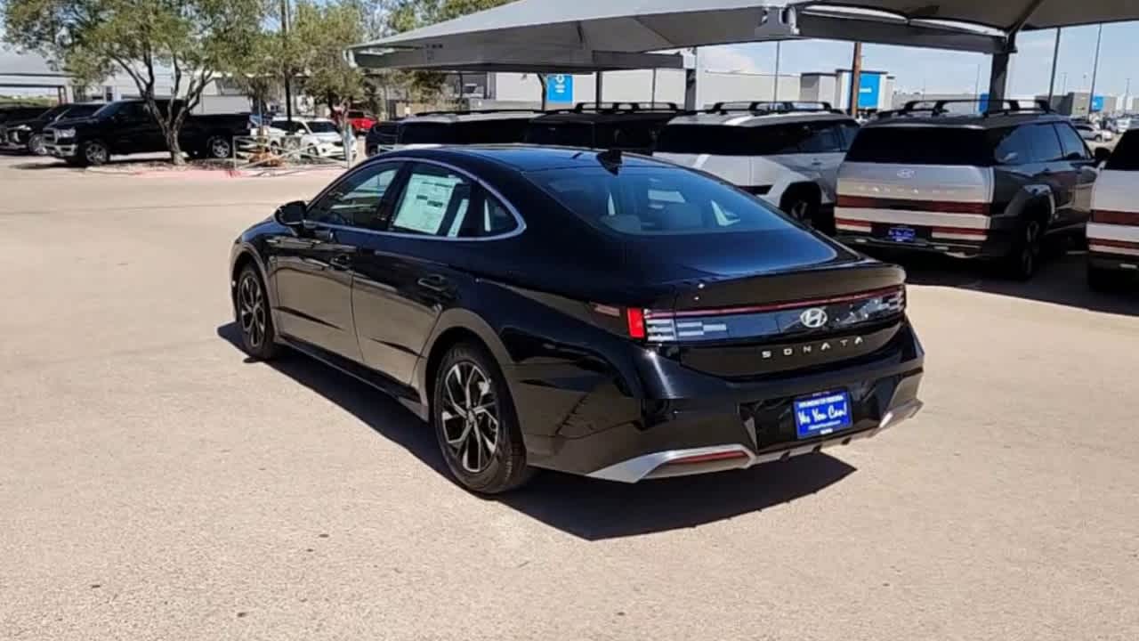 new 2025 Hyundai Sonata car, priced at $30,028
