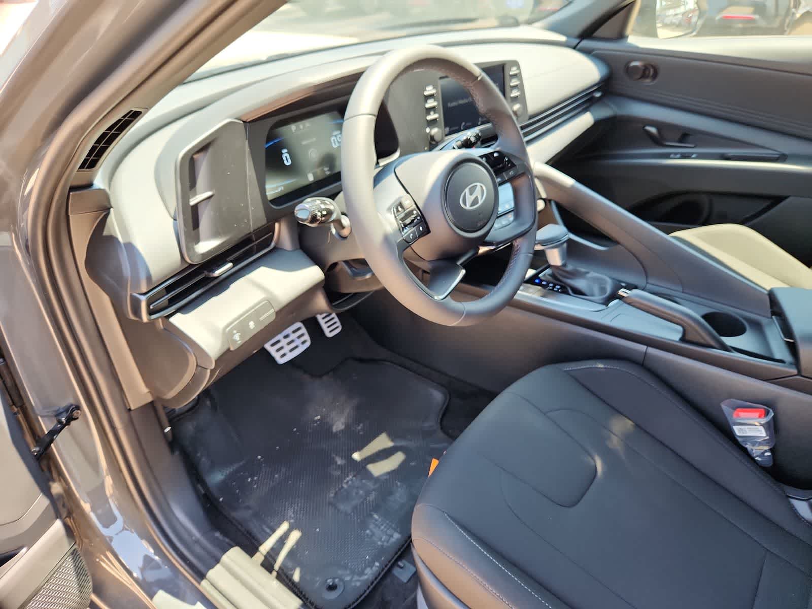 new 2025 Hyundai Elantra car, priced at $25,125