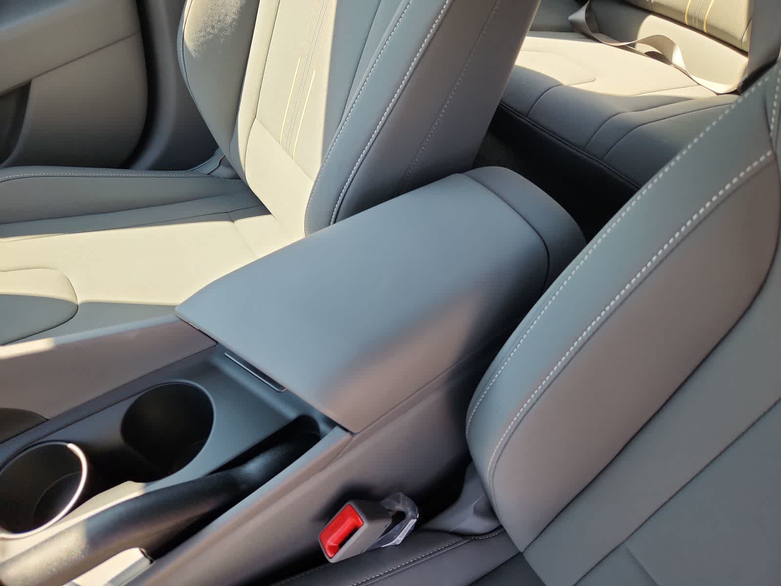 new 2025 Hyundai Elantra car, priced at $25,135