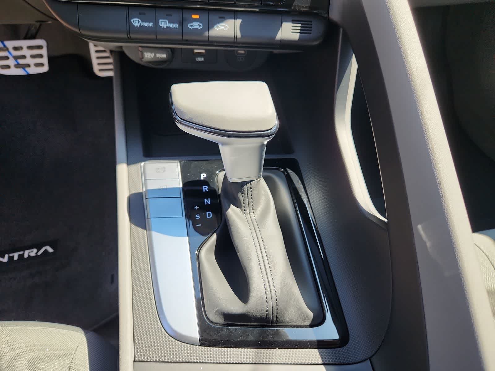 new 2025 Hyundai Elantra car, priced at $25,135
