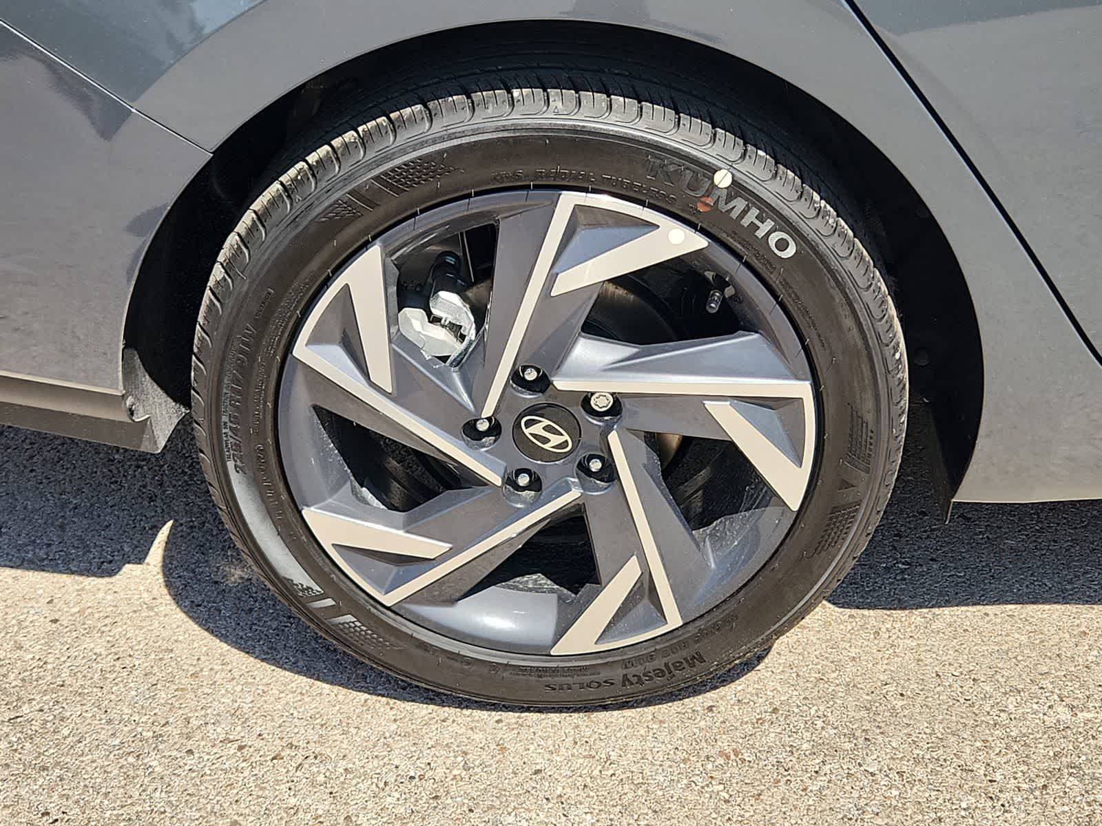 new 2025 Hyundai Elantra car, priced at $25,135
