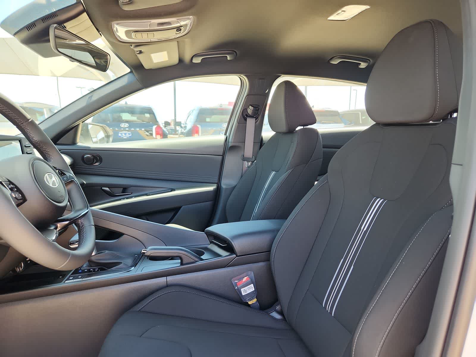 new 2025 Hyundai Elantra car, priced at $25,625