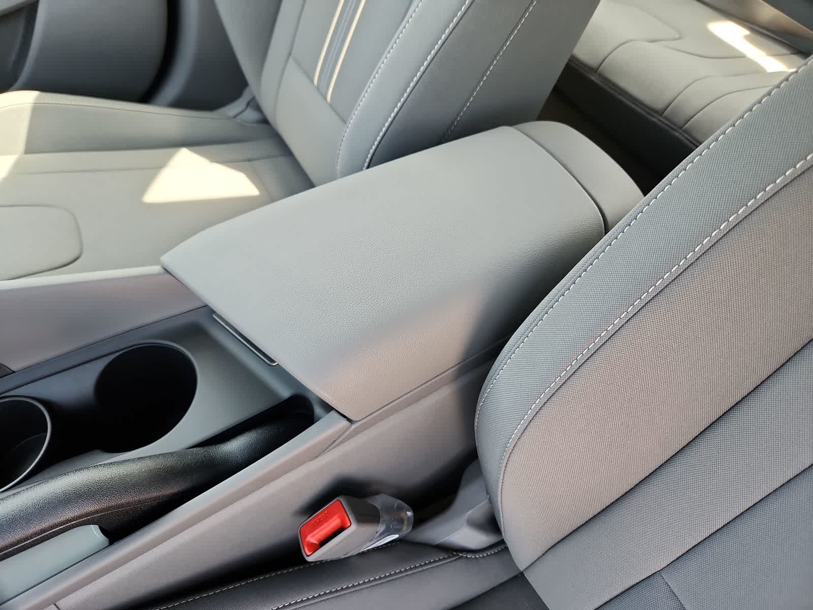 new 2025 Hyundai Elantra car, priced at $25,135