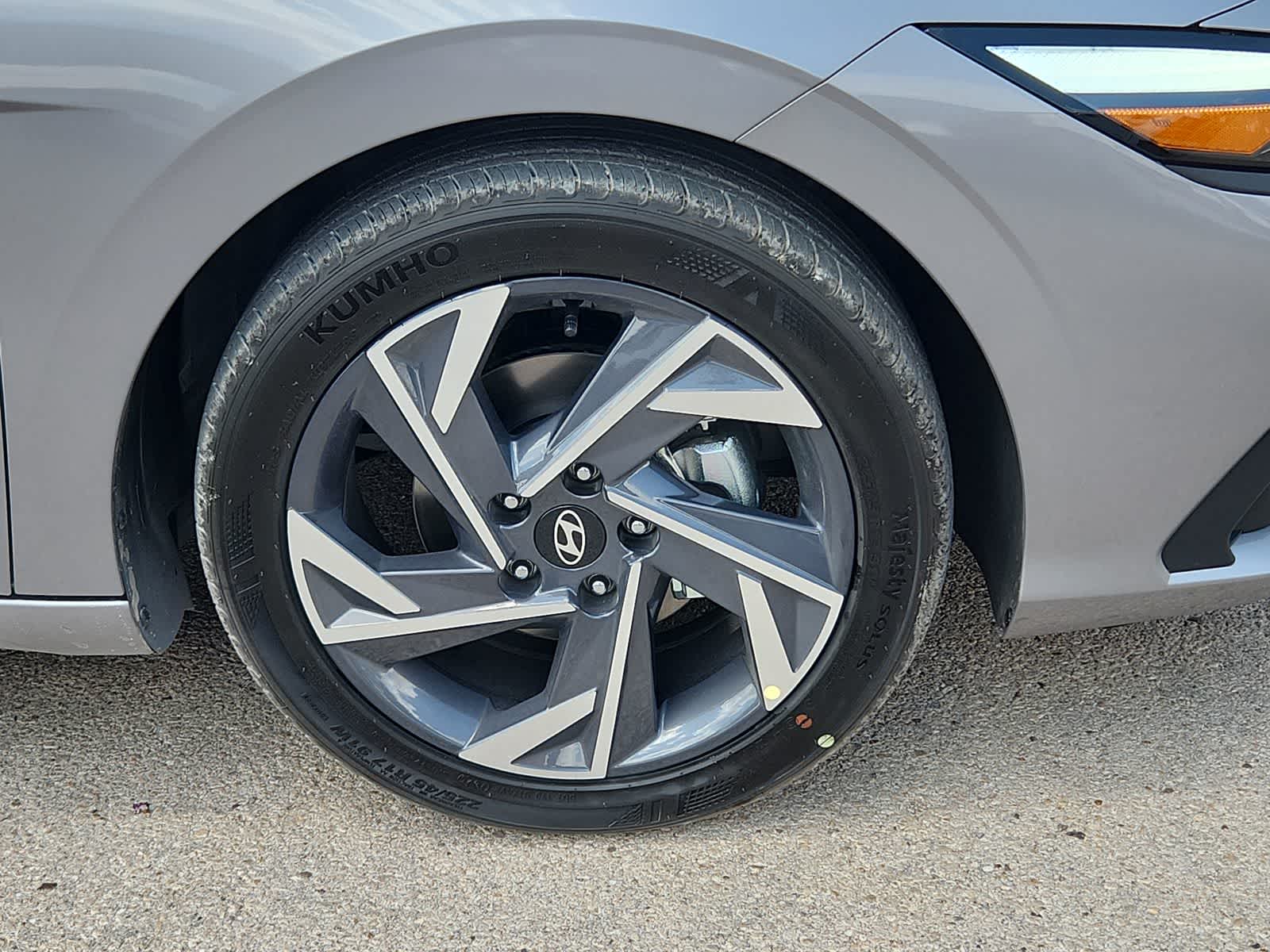 new 2025 Hyundai Elantra car, priced at $25,135