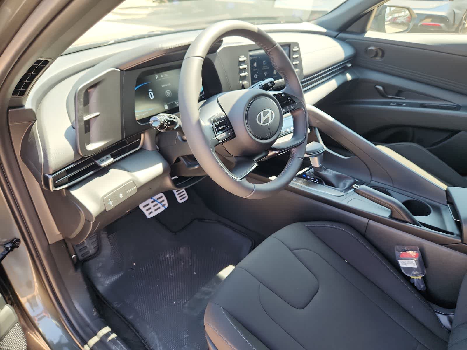 new 2025 Hyundai Elantra car, priced at $25,135