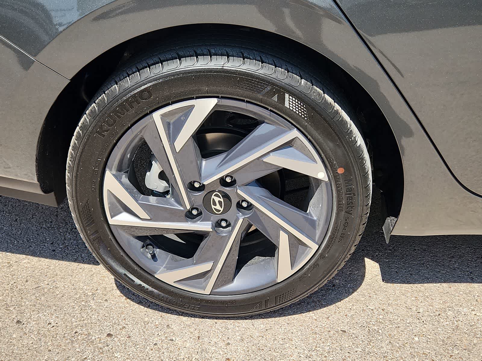 new 2025 Hyundai Elantra car, priced at $25,135