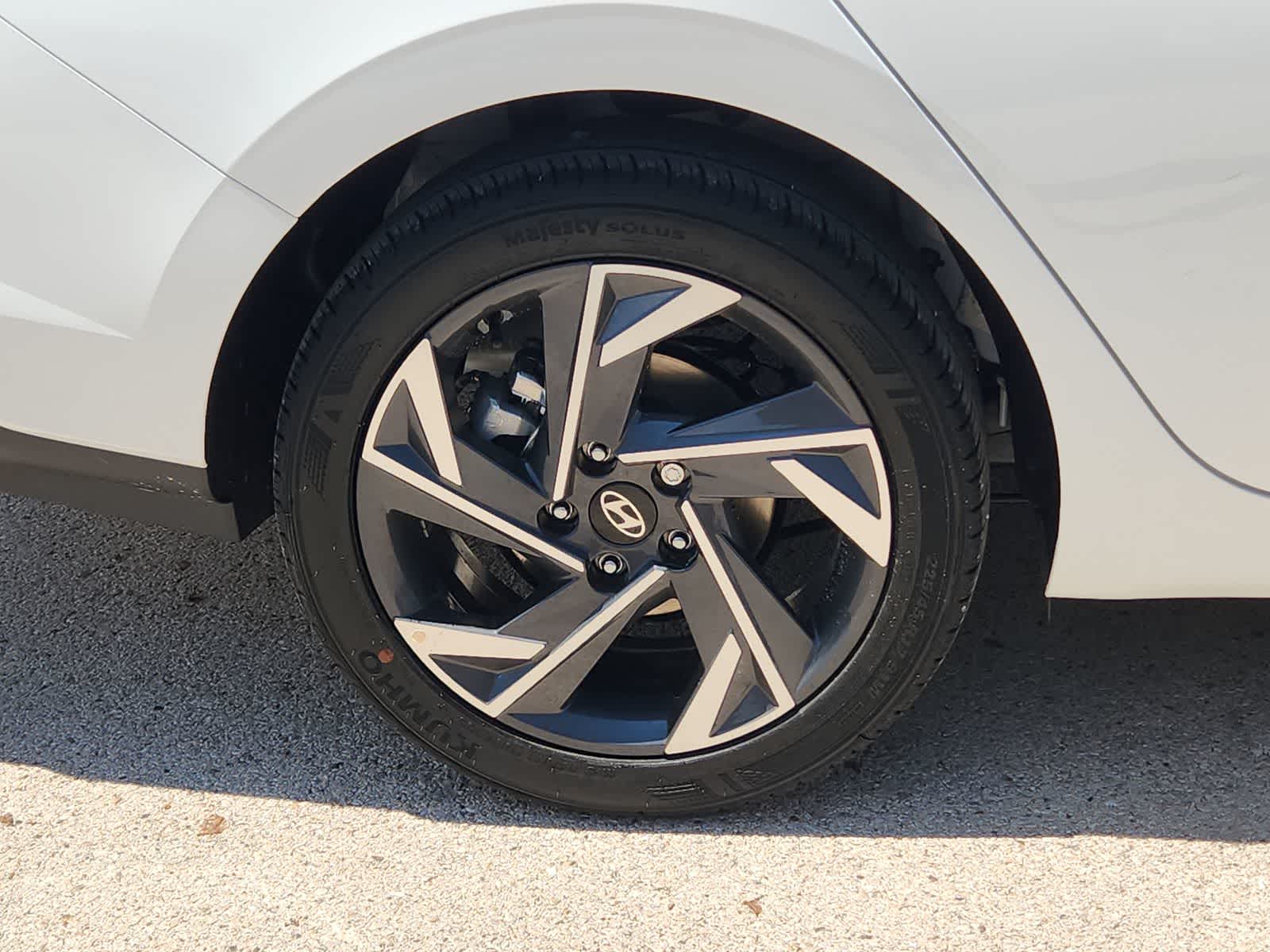 new 2025 Hyundai Elantra car, priced at $25,340
