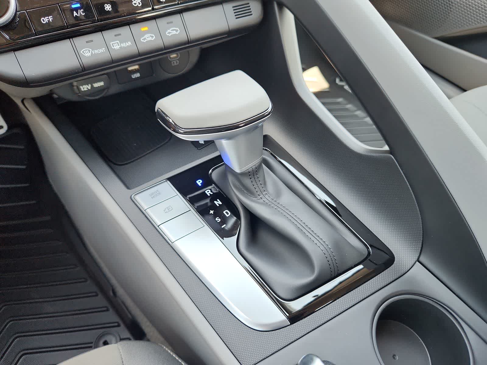 new 2025 Hyundai Elantra car, priced at $25,340