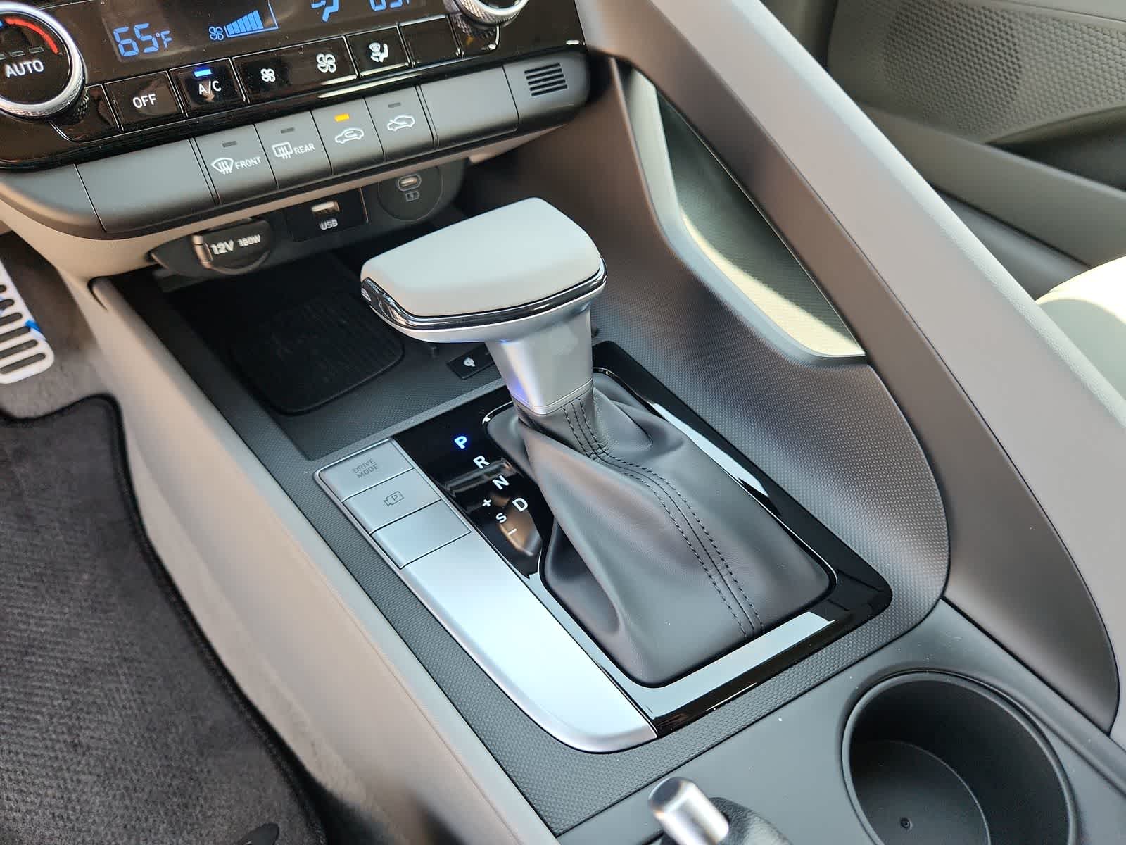 new 2025 Hyundai Elantra car, priced at $25,125