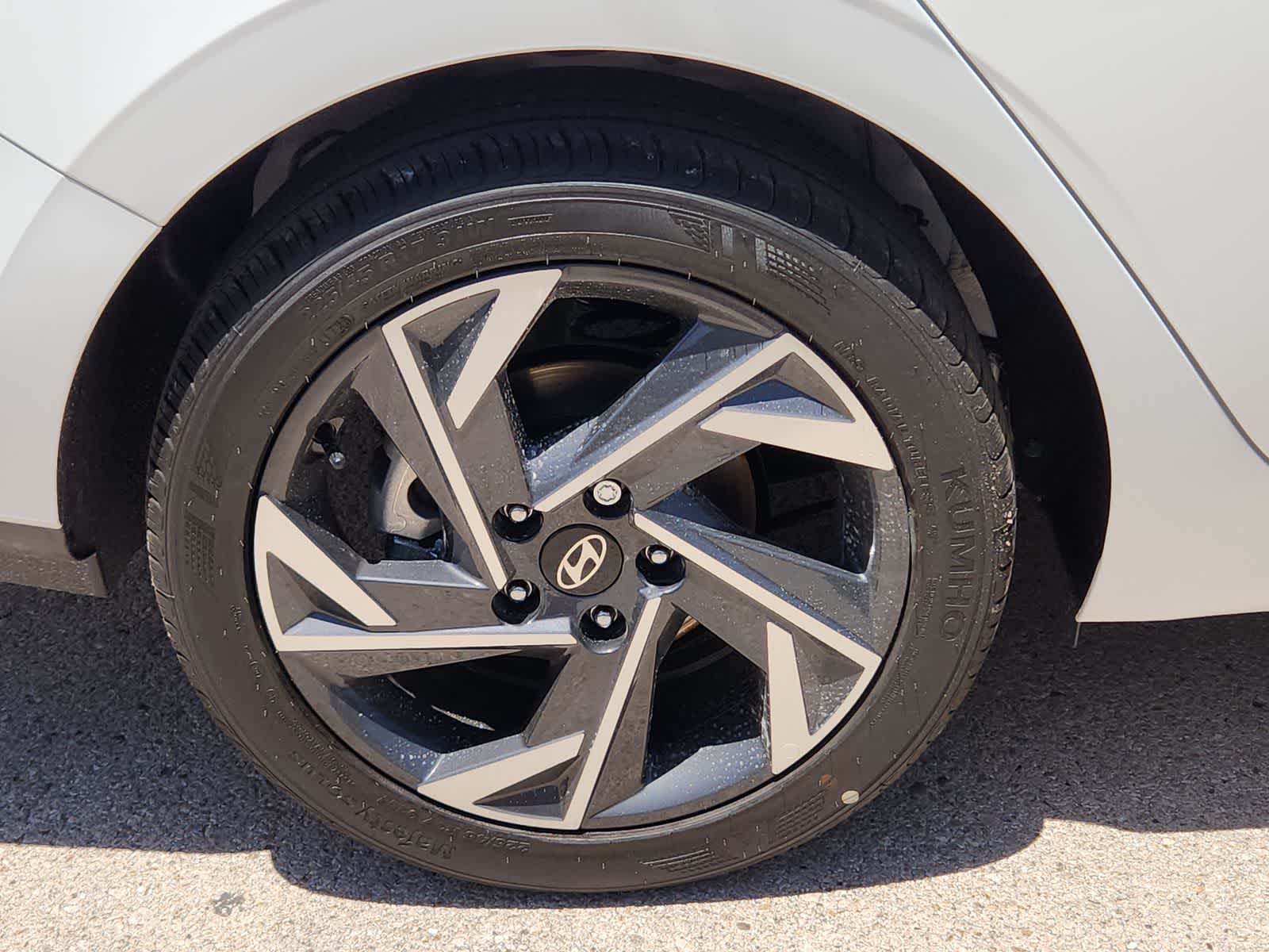 new 2025 Hyundai Elantra car, priced at $25,340