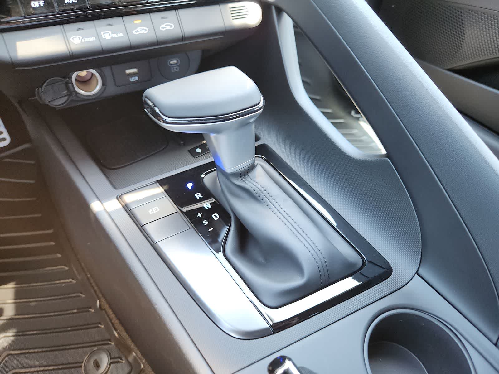 new 2025 Hyundai Elantra car, priced at $25,340