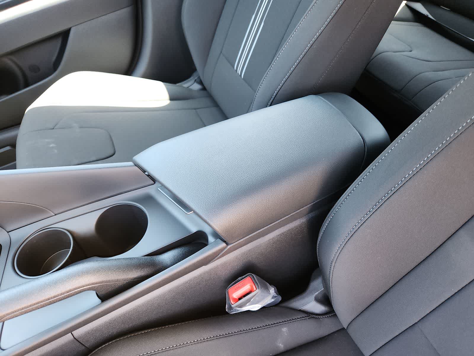 new 2025 Hyundai Elantra car, priced at $25,340
