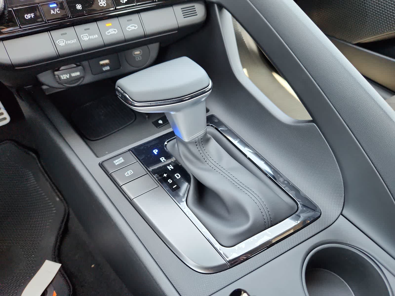new 2025 Hyundai Elantra car, priced at $25,340
