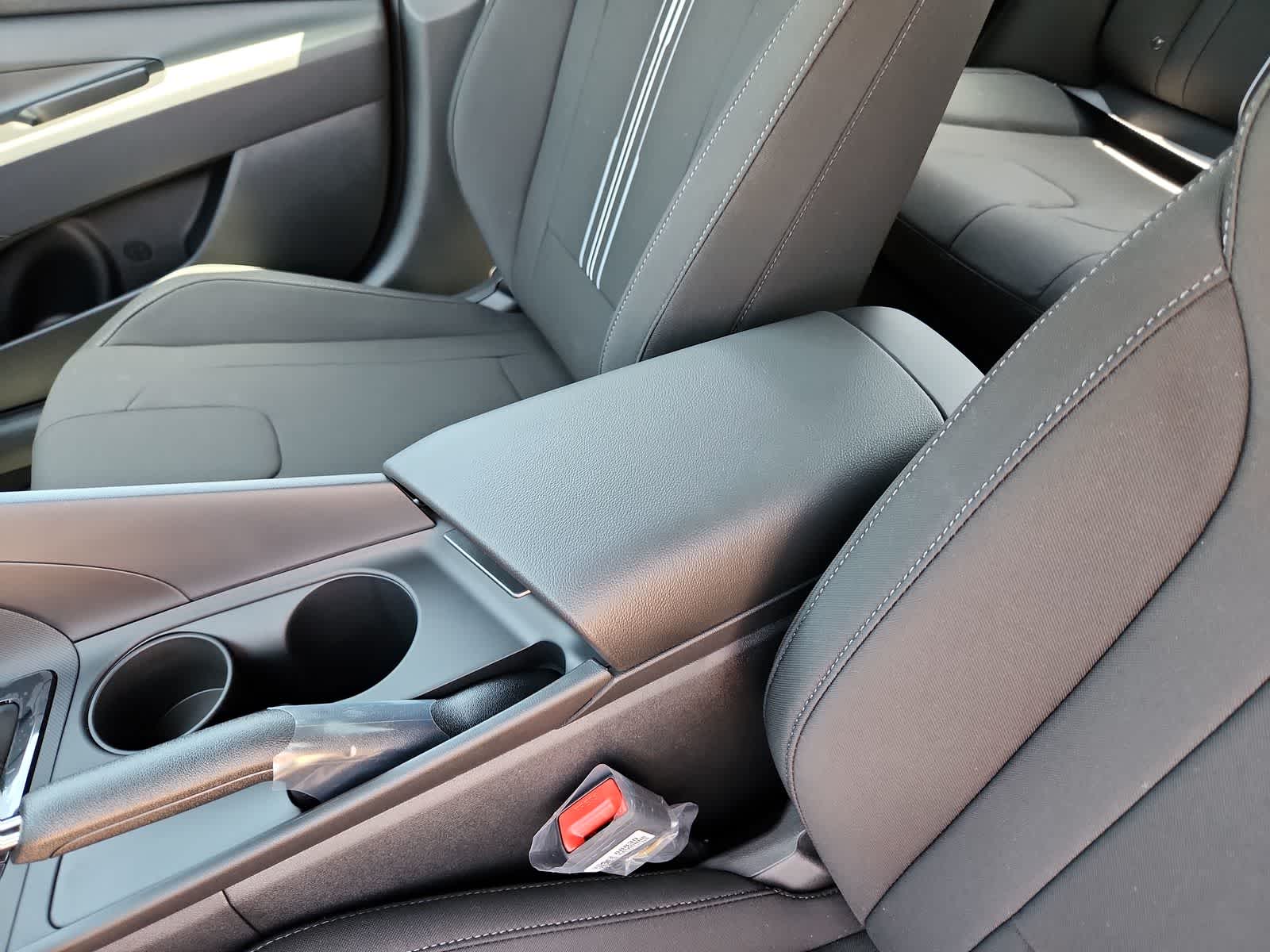 new 2025 Hyundai Elantra car, priced at $25,340