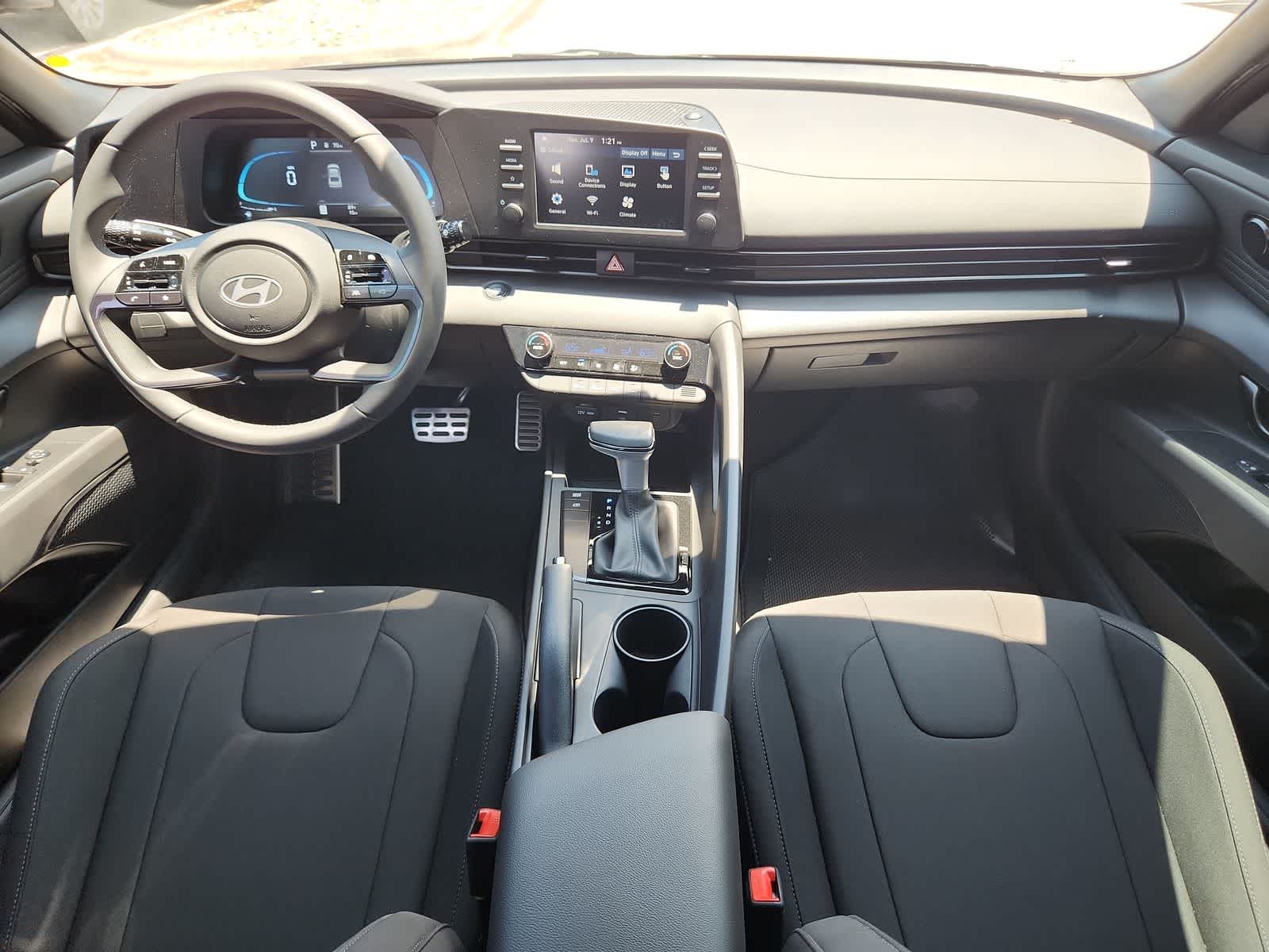 new 2025 Hyundai Elantra car, priced at $25,020