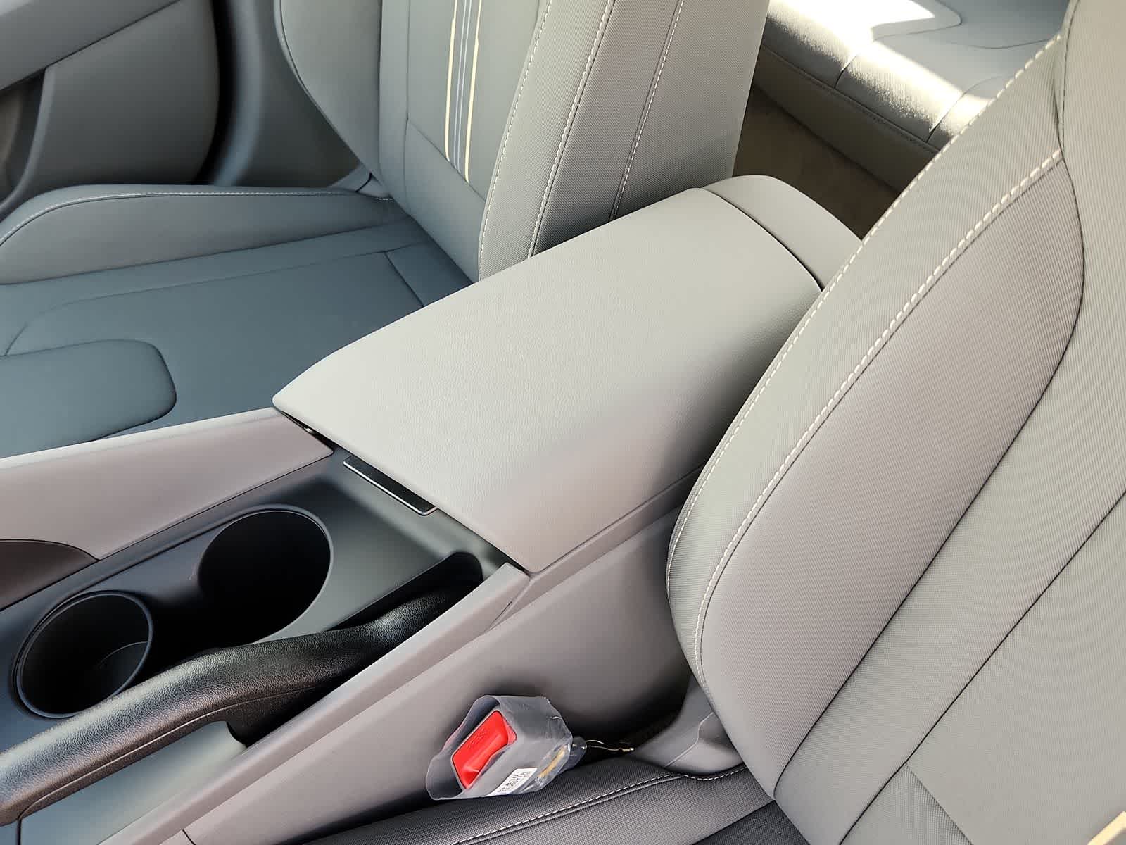 new 2025 Hyundai Elantra car, priced at $25,340