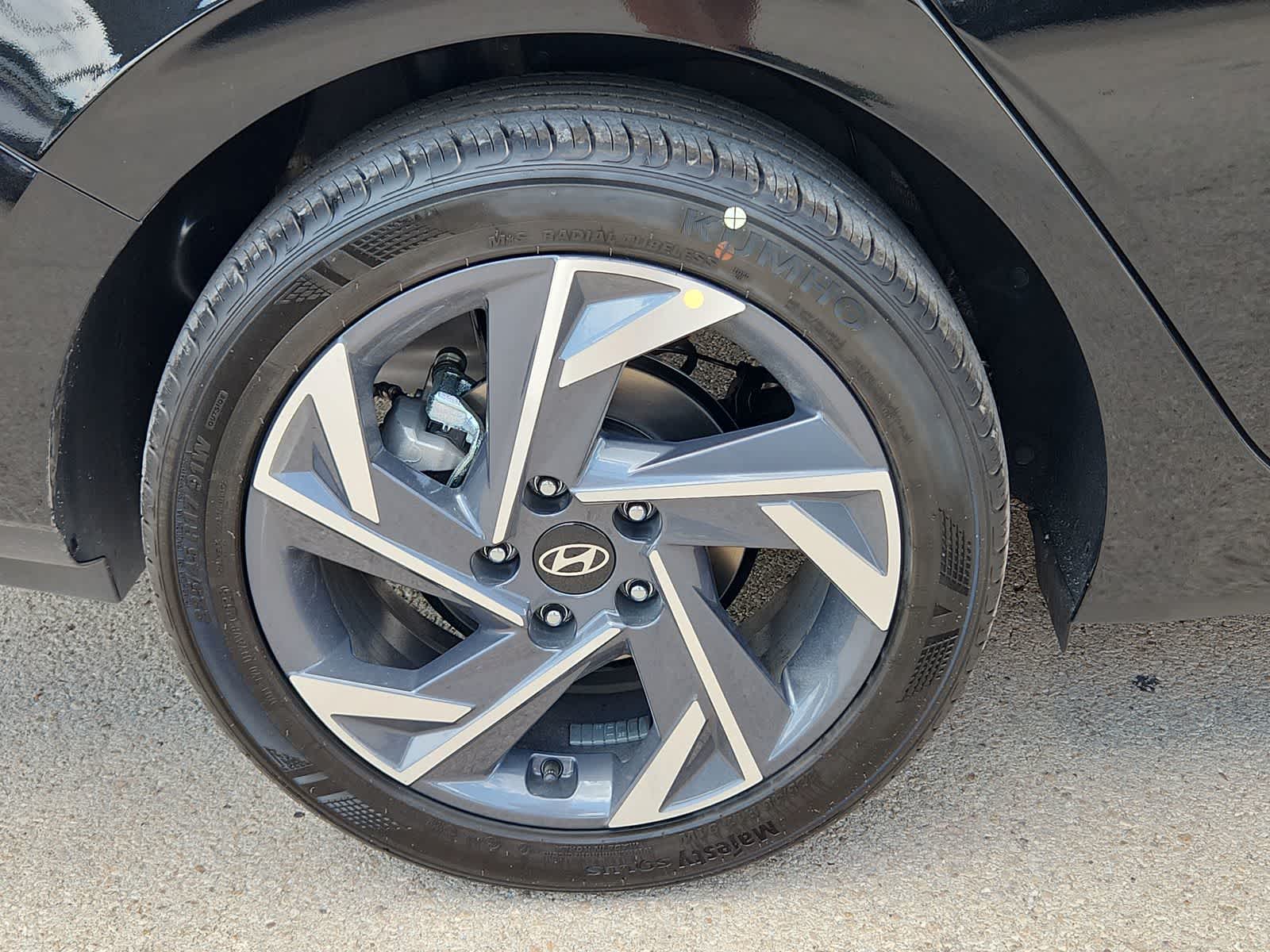 new 2025 Hyundai Elantra car, priced at $25,135