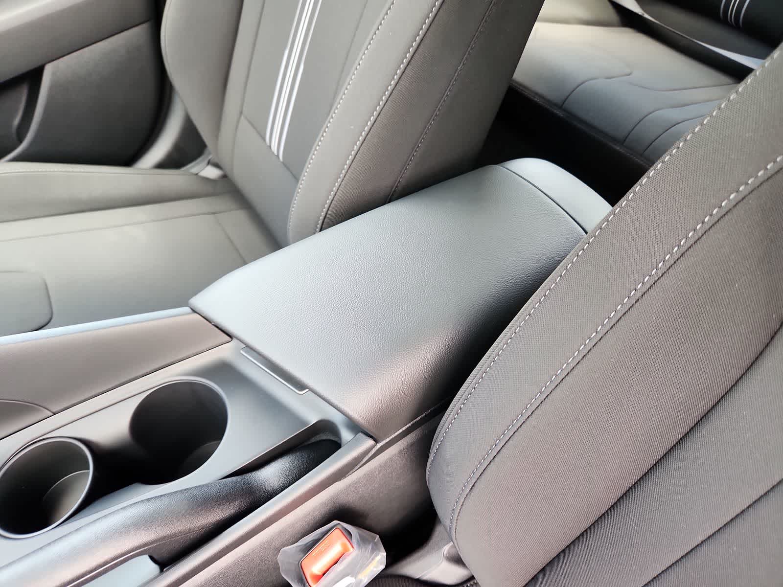 new 2025 Hyundai Elantra car, priced at $25,135