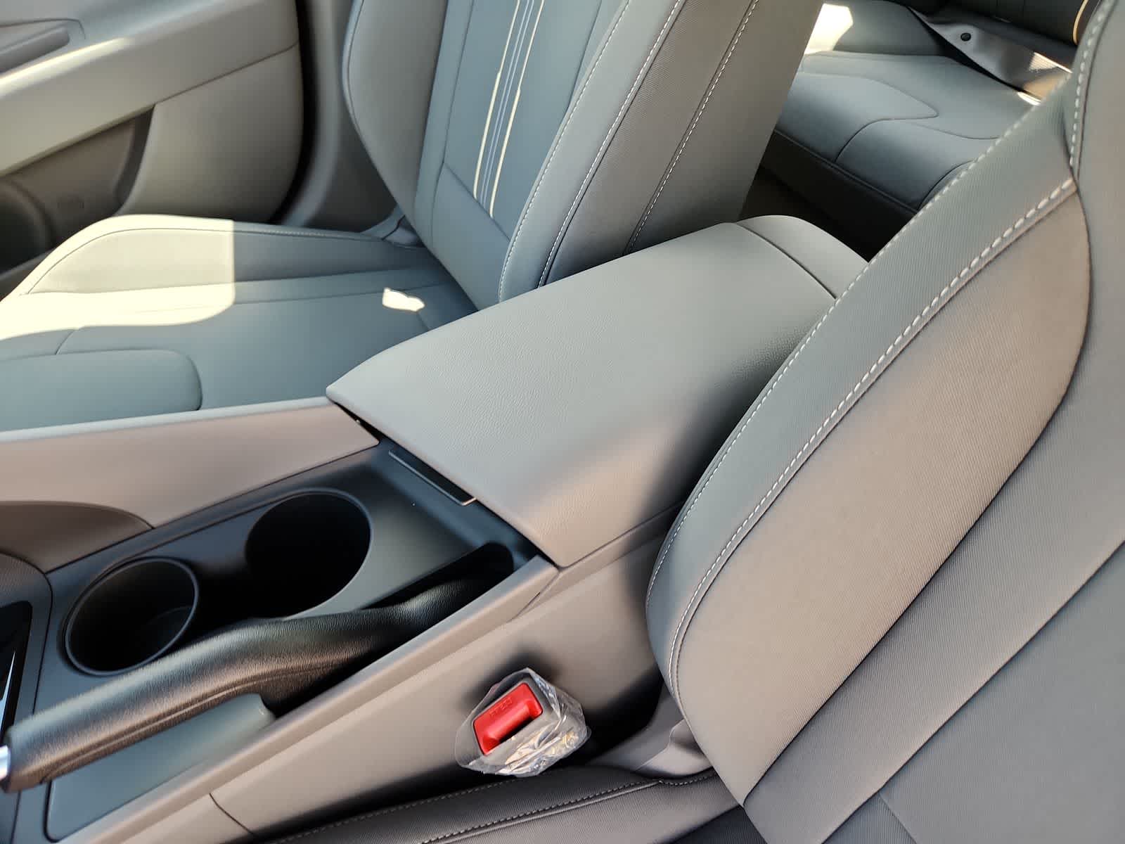 new 2025 Hyundai Elantra car, priced at $25,625