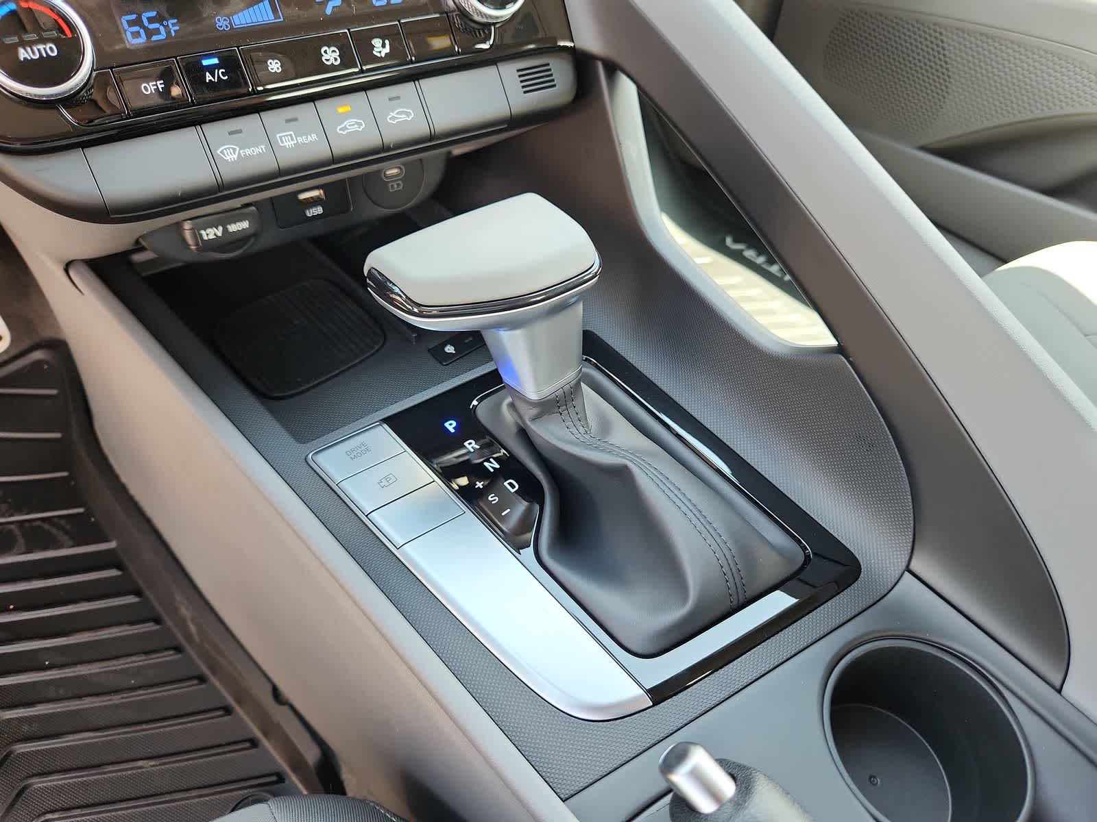 new 2025 Hyundai Elantra car, priced at $25,625