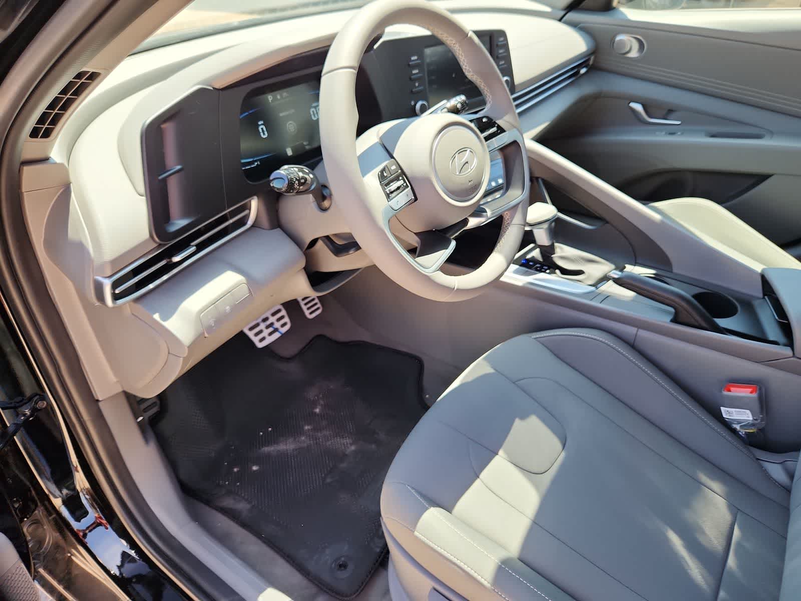 new 2025 Hyundai Elantra car, priced at $25,125