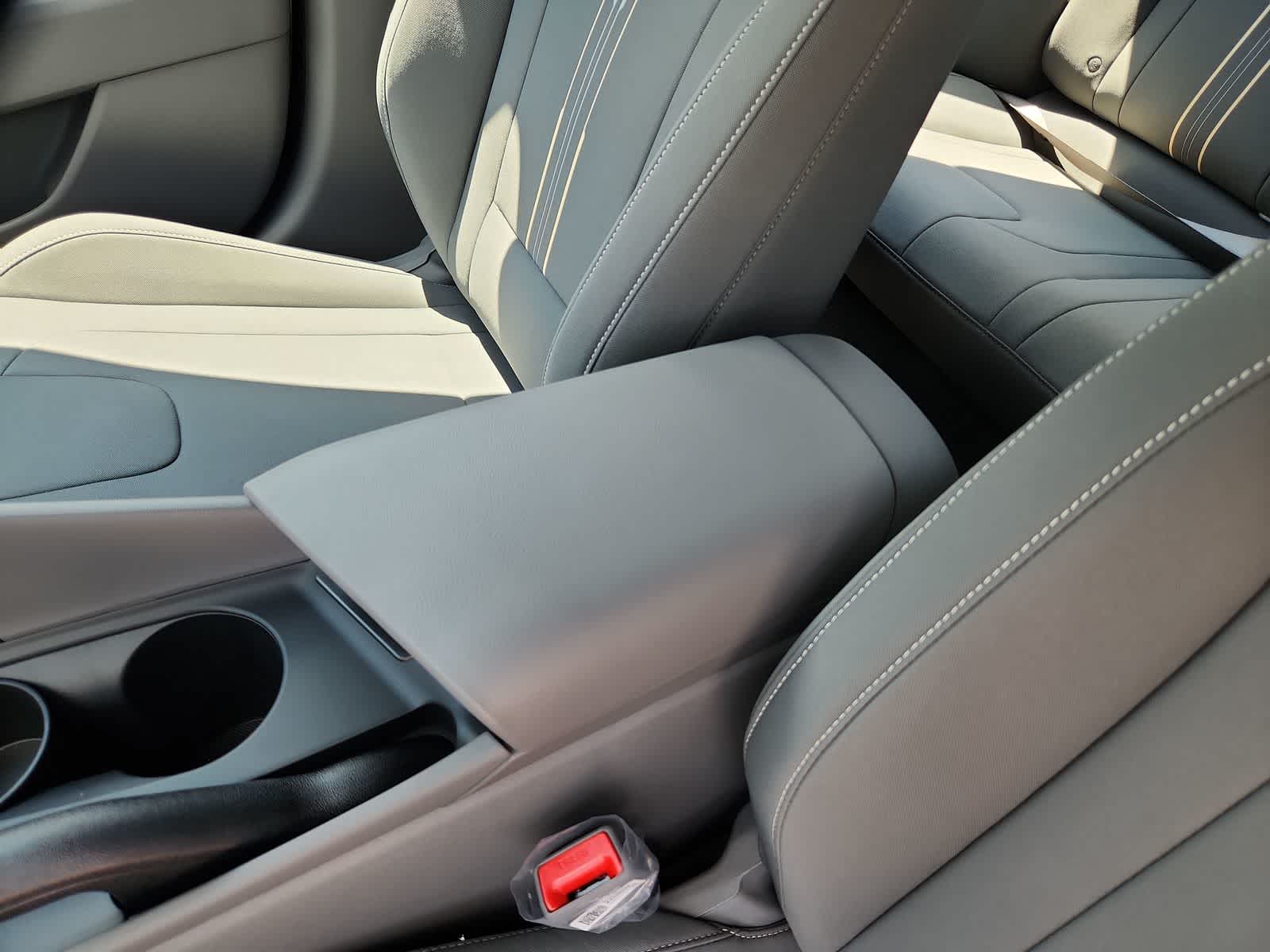 new 2025 Hyundai Elantra car, priced at $25,625