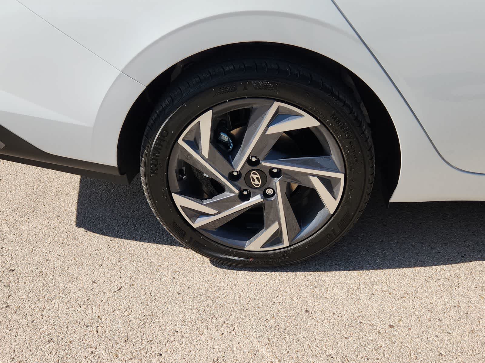 new 2025 Hyundai Elantra car, priced at $24,385