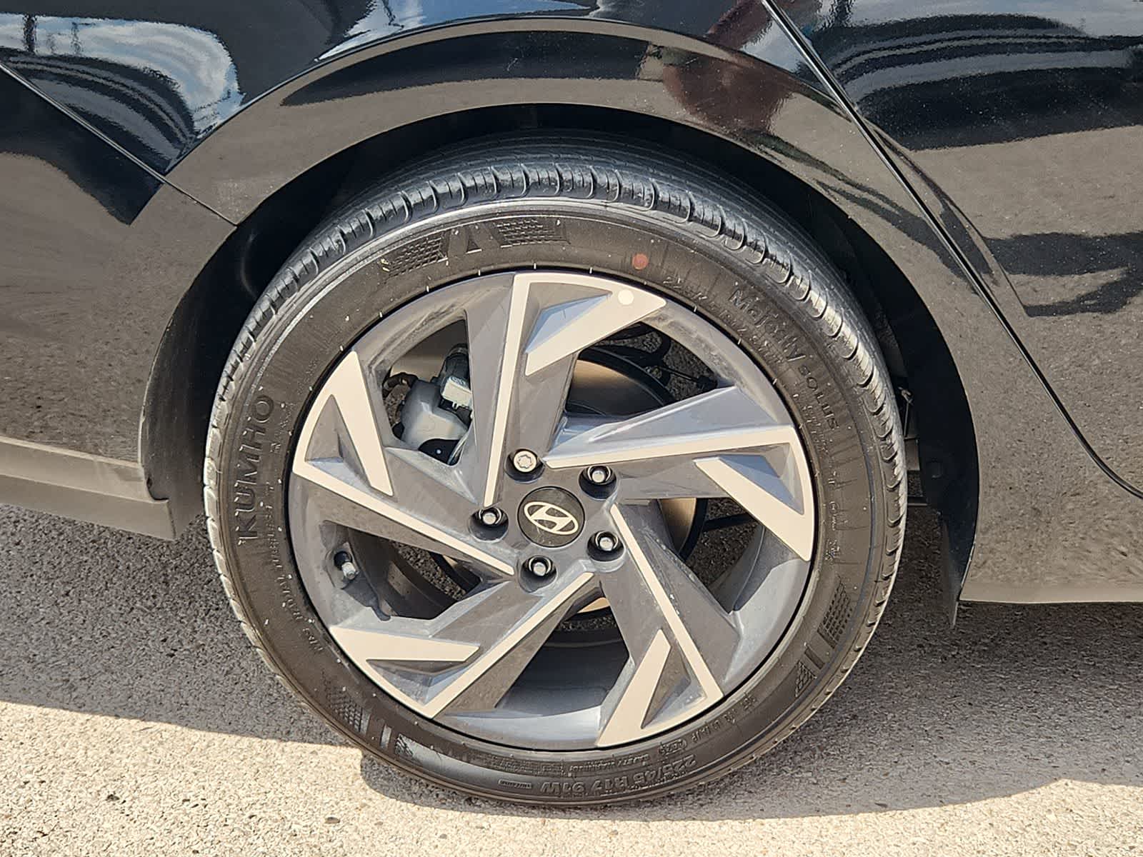new 2025 Hyundai Elantra car, priced at $25,090