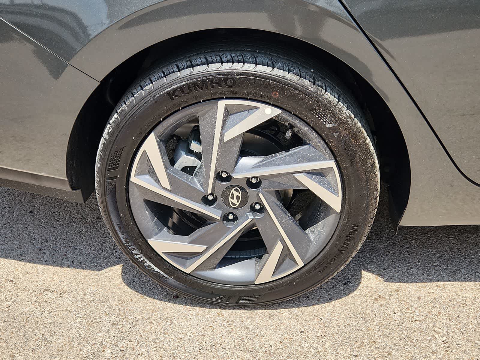new 2025 Hyundai Elantra car, priced at $25,125