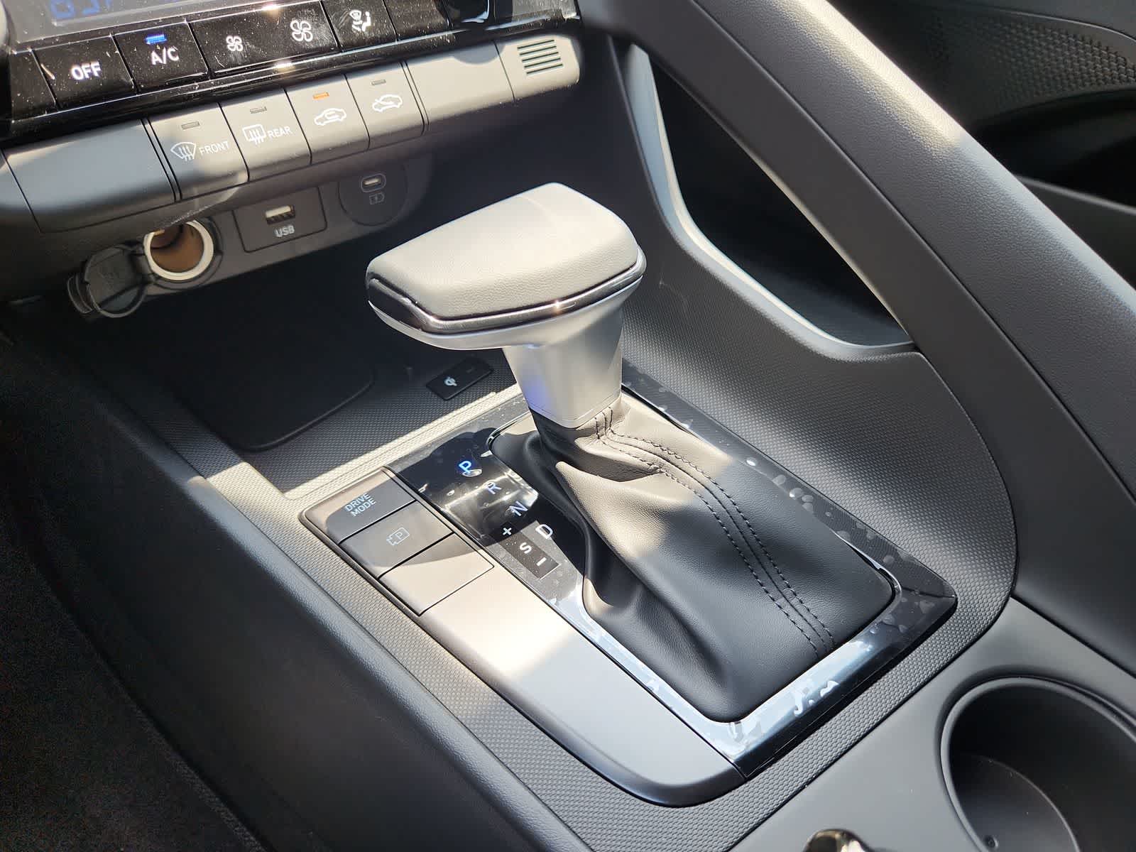 new 2025 Hyundai Elantra car, priced at $25,125