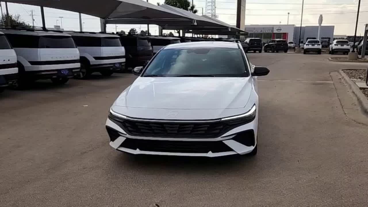 new 2025 Hyundai Elantra Hybrid car, priced at $29,660