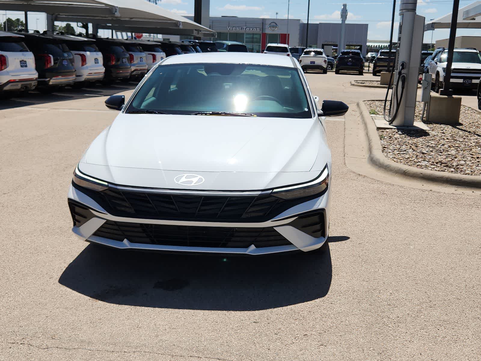 new 2025 Hyundai Elantra Hybrid car, priced at $29,730