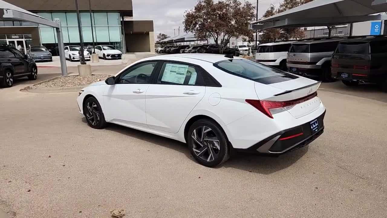 new 2025 Hyundai Elantra Hybrid car, priced at $29,685