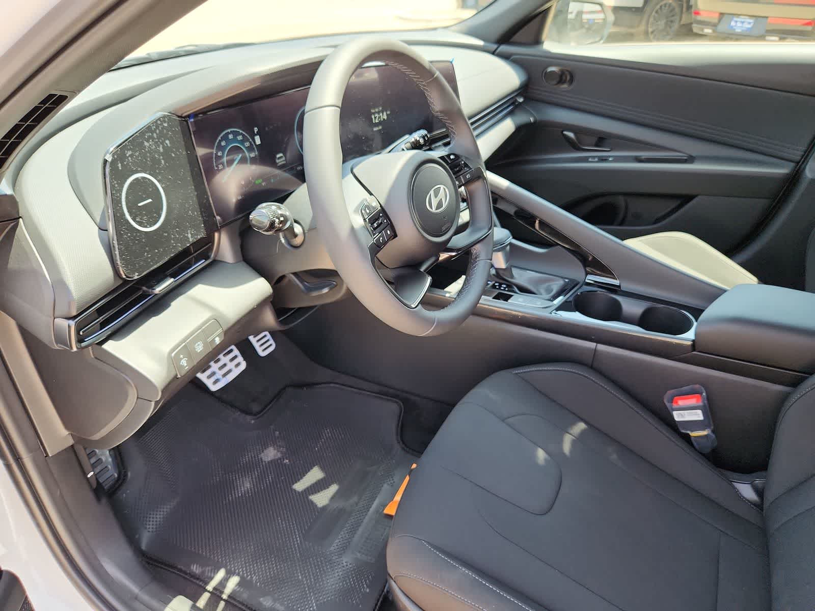 new 2025 Hyundai Elantra Hybrid car, priced at $29,470