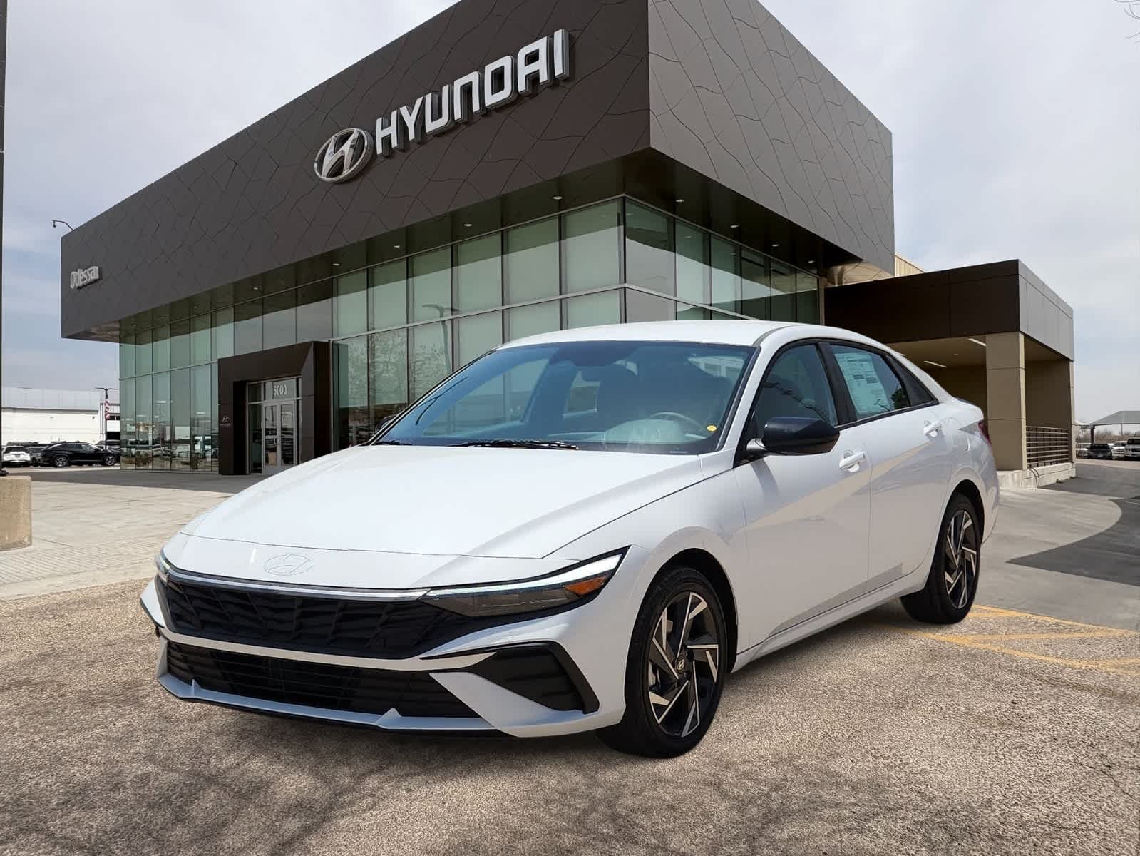 new 2025 Hyundai Elantra Hybrid car, priced at $29,470