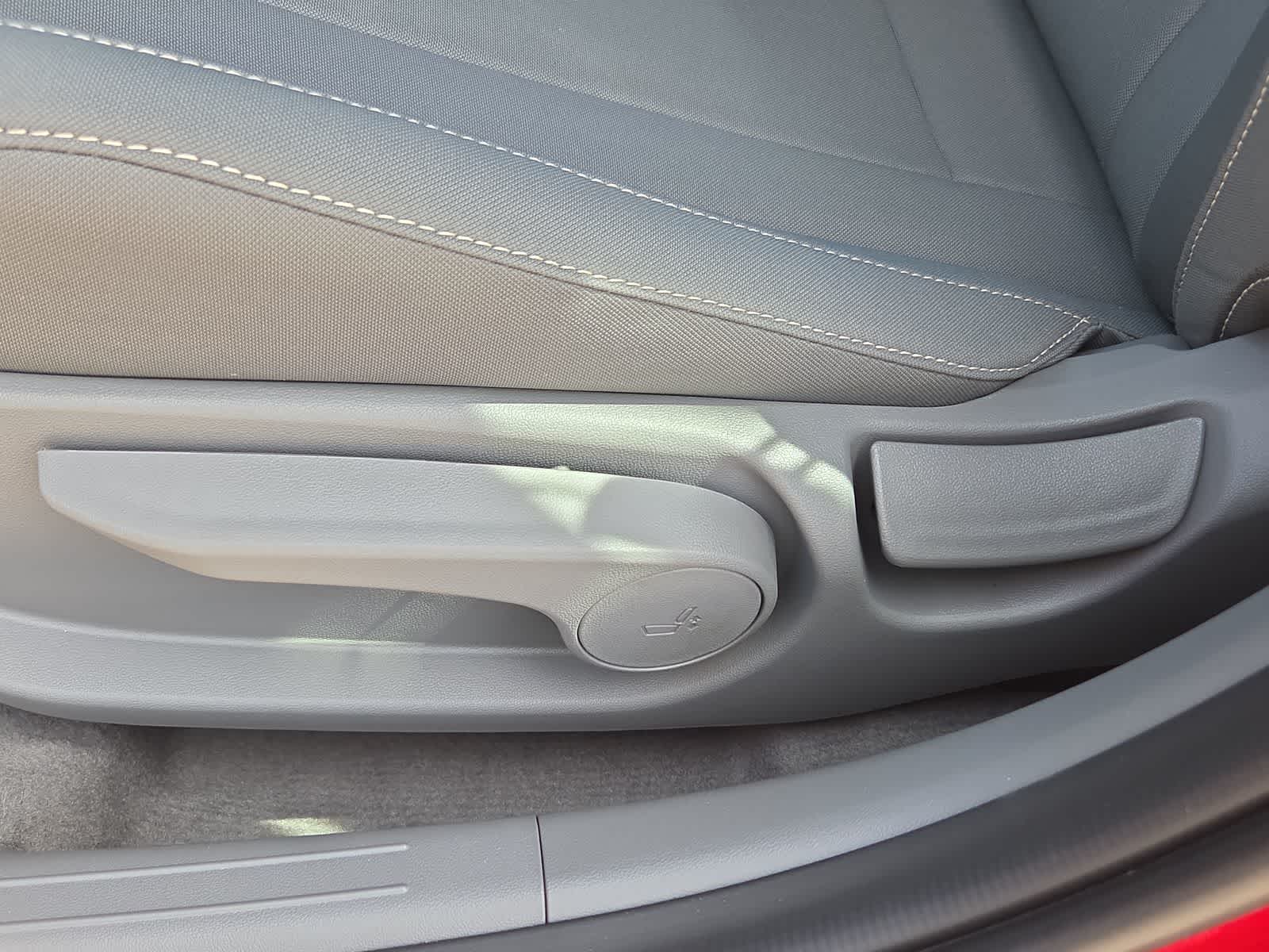 new 2025 Hyundai Elantra Hybrid car, priced at $27,340