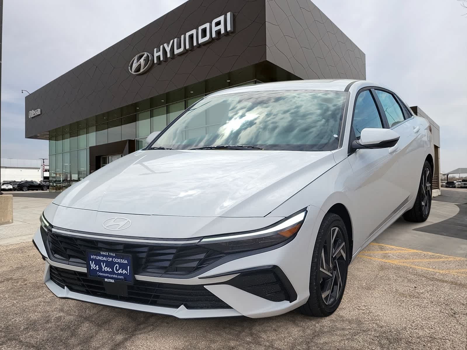 new 2025 Hyundai Elantra Hybrid car, priced at $32,085