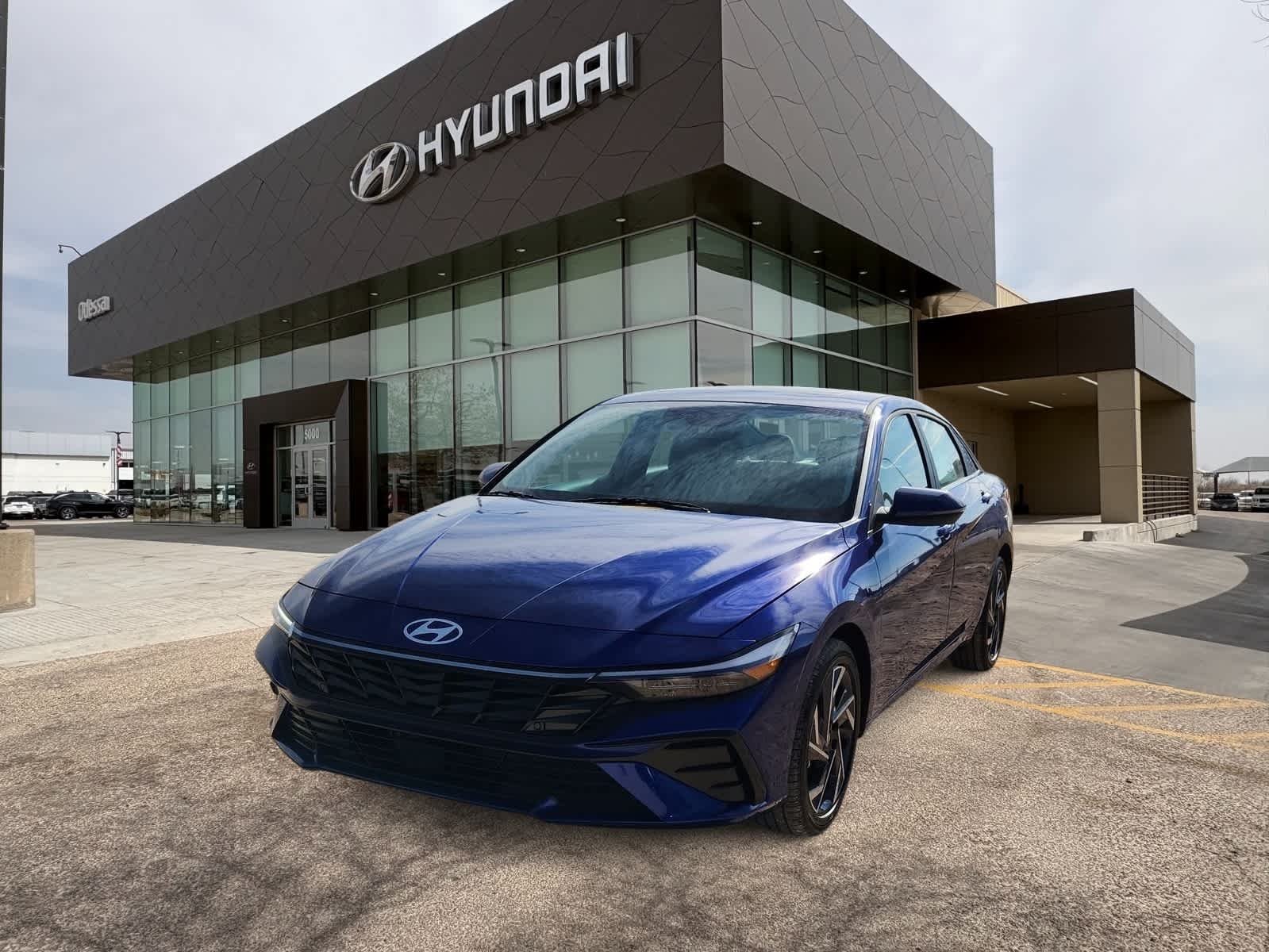 new 2025 Hyundai Elantra Hybrid car, priced at $30,600