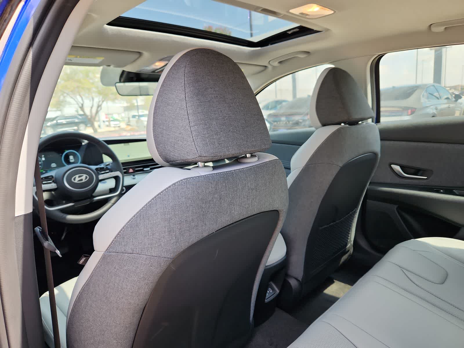 new 2025 Hyundai Elantra Hybrid car, priced at $30,600